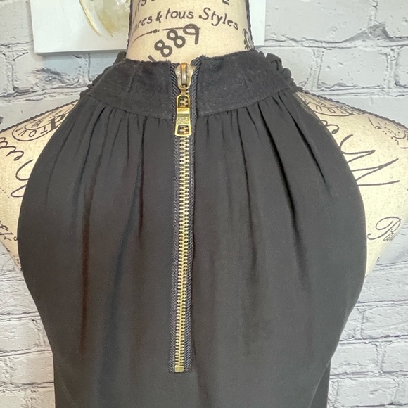 AQUA Woman’s Black Sleeveless Blouse. Size Small. NWT New With Tags - Picture 4 of 10